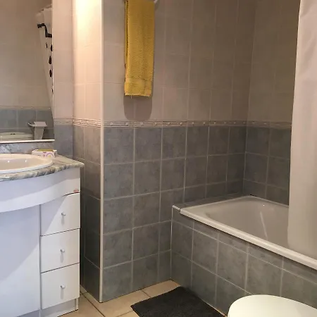 Aiguaneu S'ermita Apartmán *
